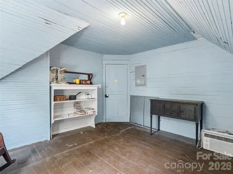 54 Louisiana Avenue Saluda NC 28773