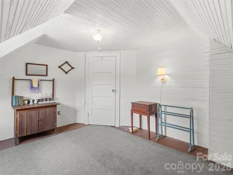 54 Louisiana Avenue Saluda NC 28773