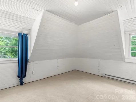 54 Louisiana Avenue Saluda NC 28773