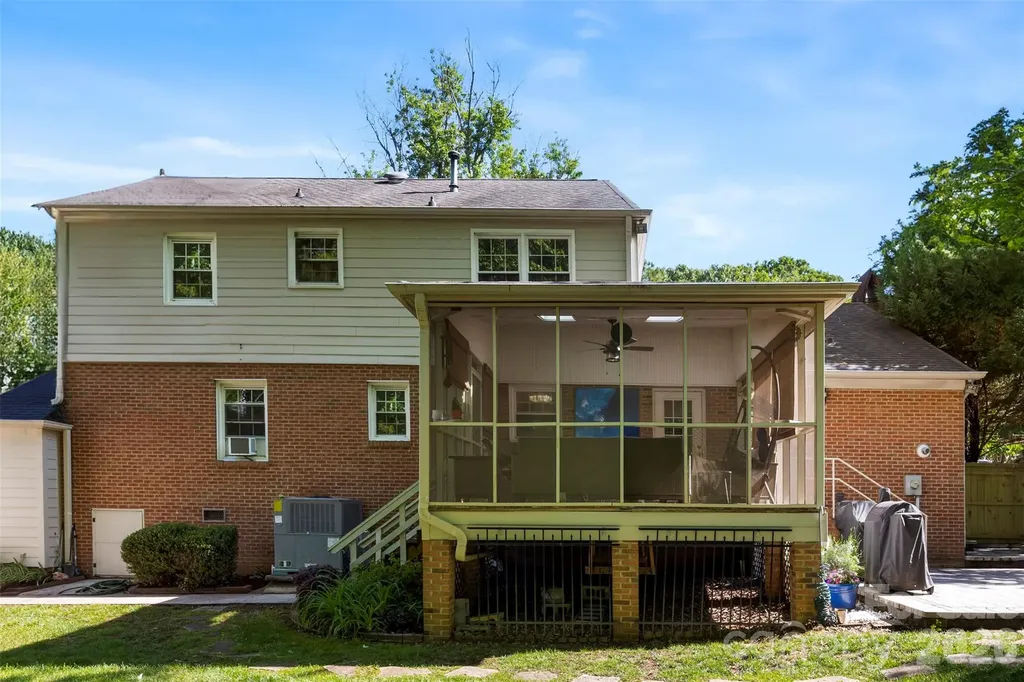 8127 Prince George Road Charlotte NC 28210