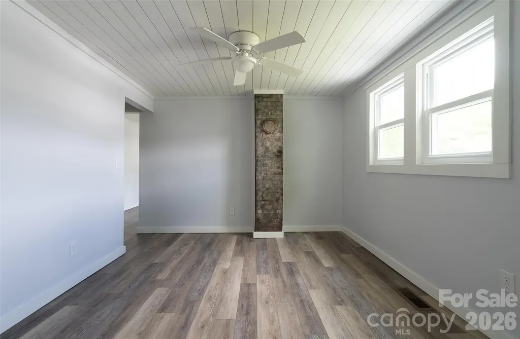 250 Oakdale Street Brevard NC 28712