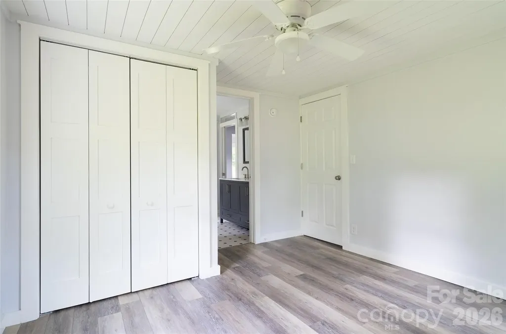 250 Oakdale Street Brevard NC 28712