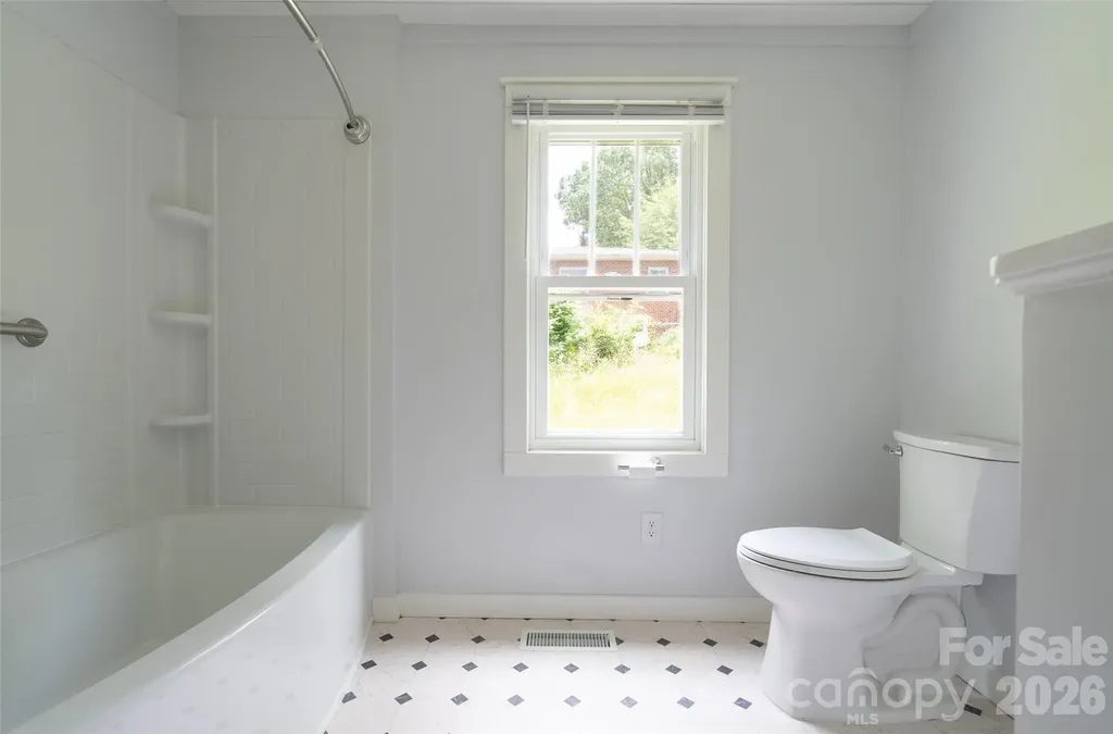 250 Oakdale Street Brevard NC 28712