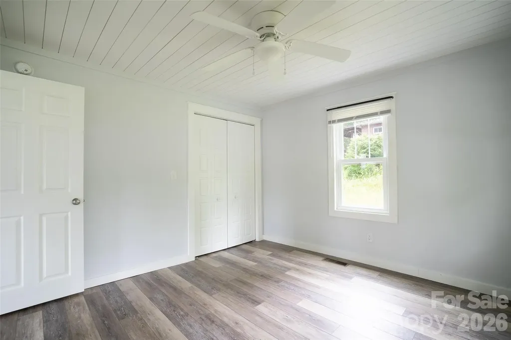 250 Oakdale Street Brevard NC 28712