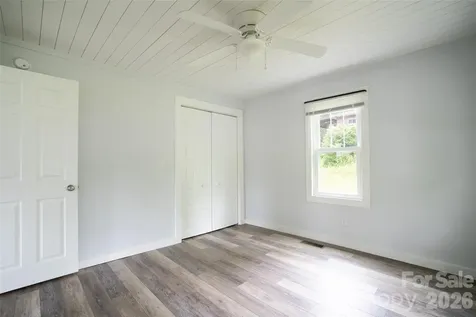 250 Oakdale Street Brevard NC 28712