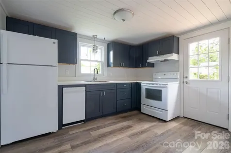 250 Oakdale Street Brevard NC 28712
