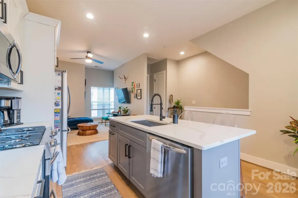 2012 Upstate Way Charlotte NC 28206