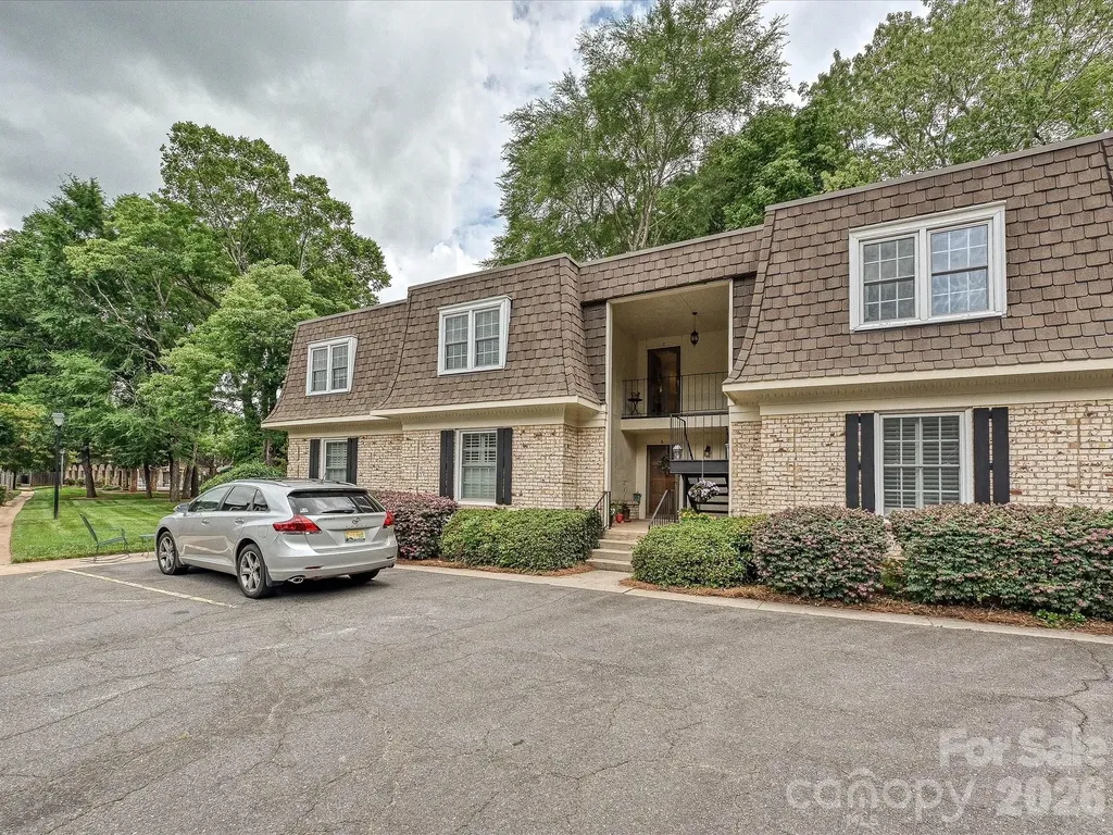 2233 Rexford Road Charlotte NC 28211