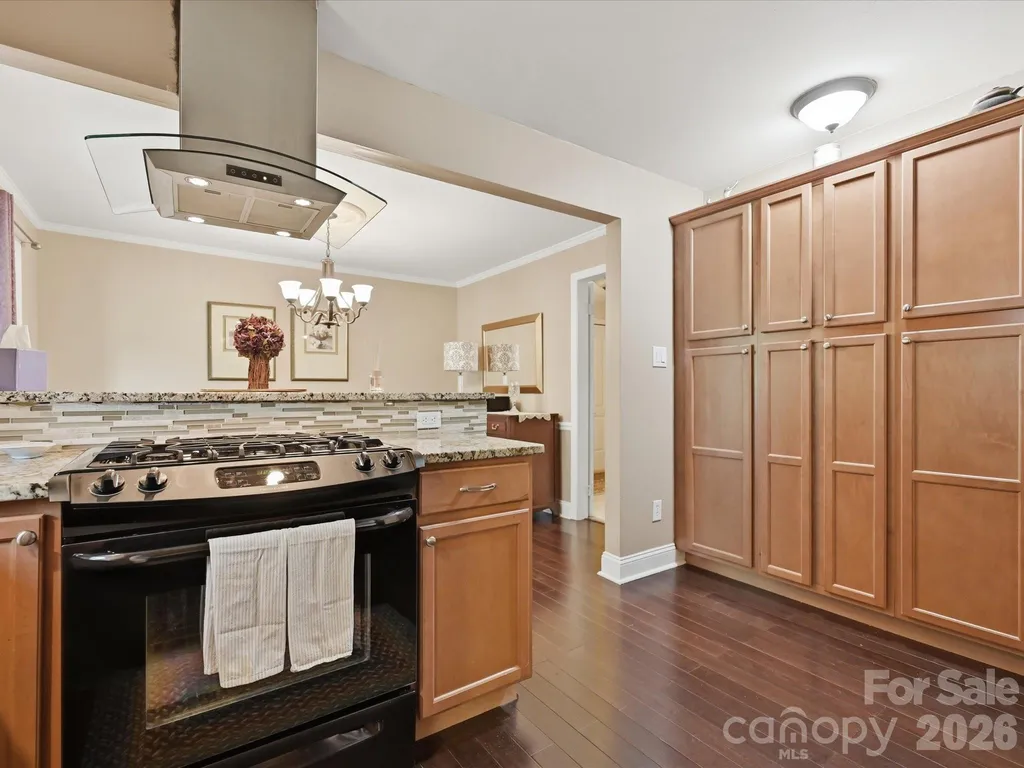 2233 Rexford Road Charlotte NC 28211