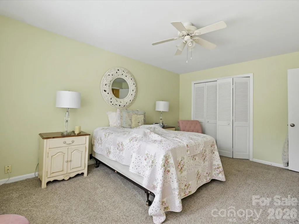 2233 Rexford Road Charlotte NC 28211