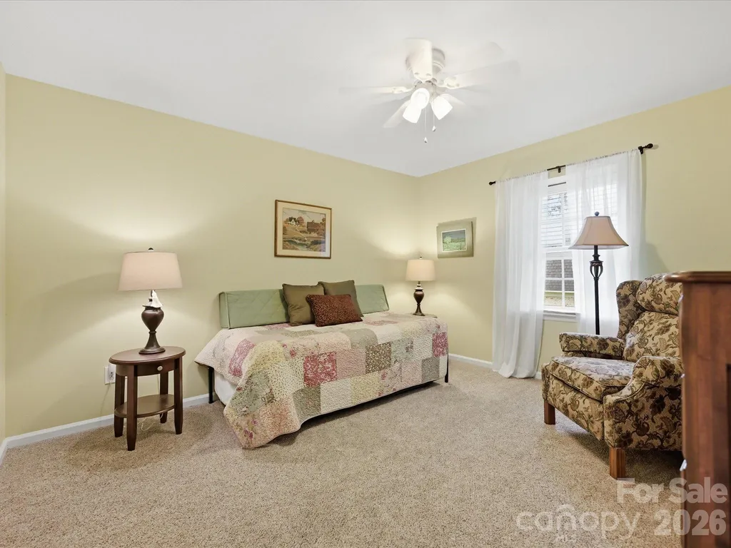 2233 Rexford Road Charlotte NC 28211
