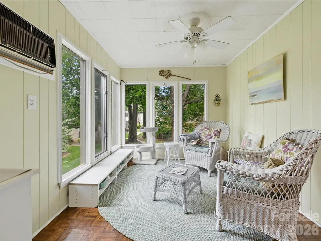 2233 Rexford Road Charlotte NC 28211