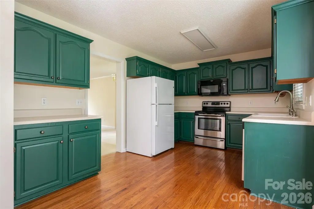 204 Windsor Forest Circle Fletcher NC 28732