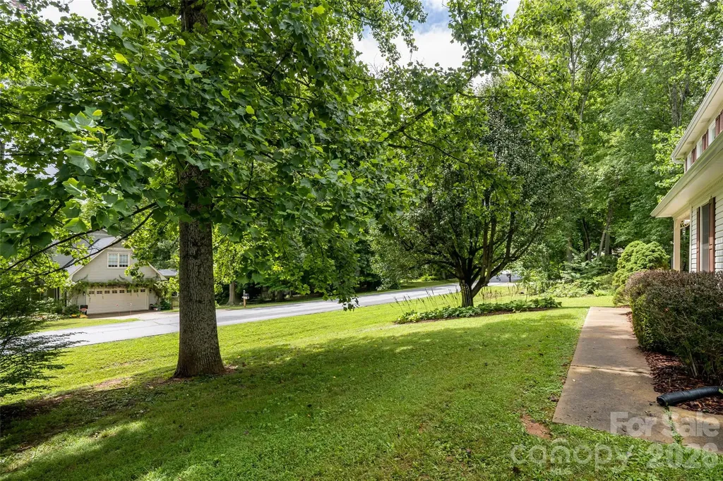204 Windsor Forest Circle Fletcher NC 28732