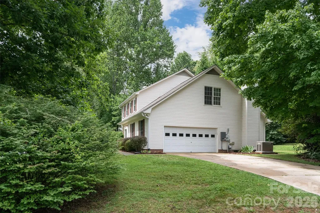 204 Windsor Forest Circle Fletcher NC 28732