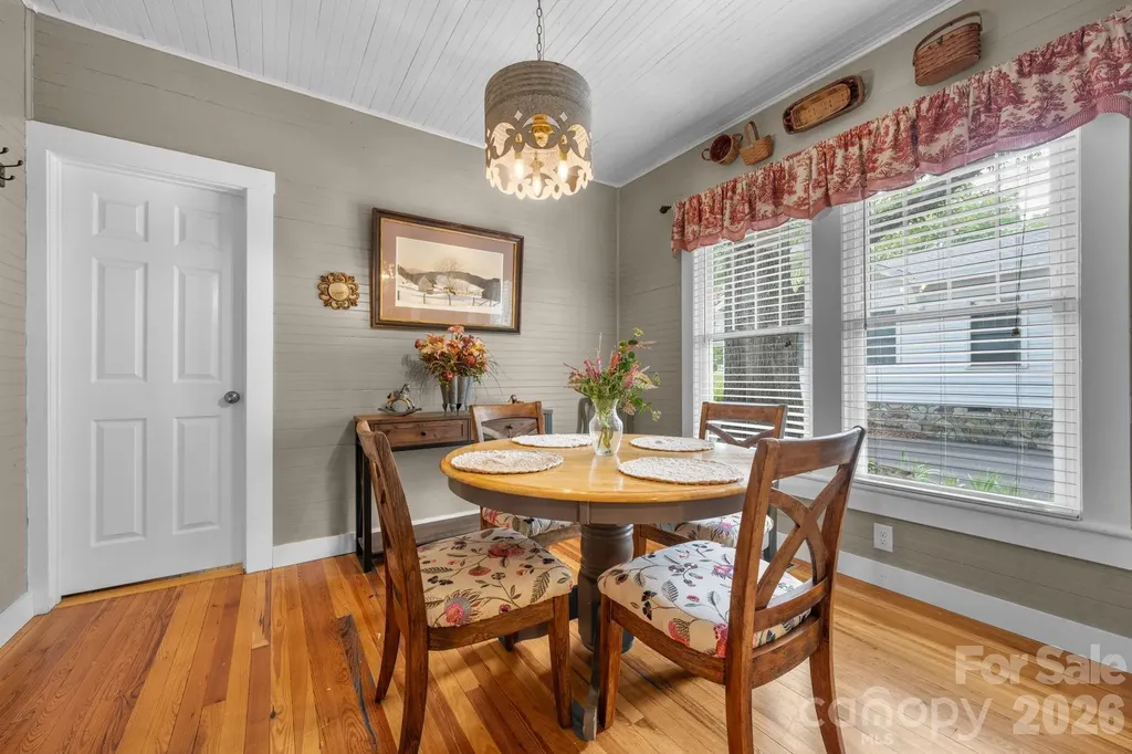 3084 W Main Street Claremont NC 28610