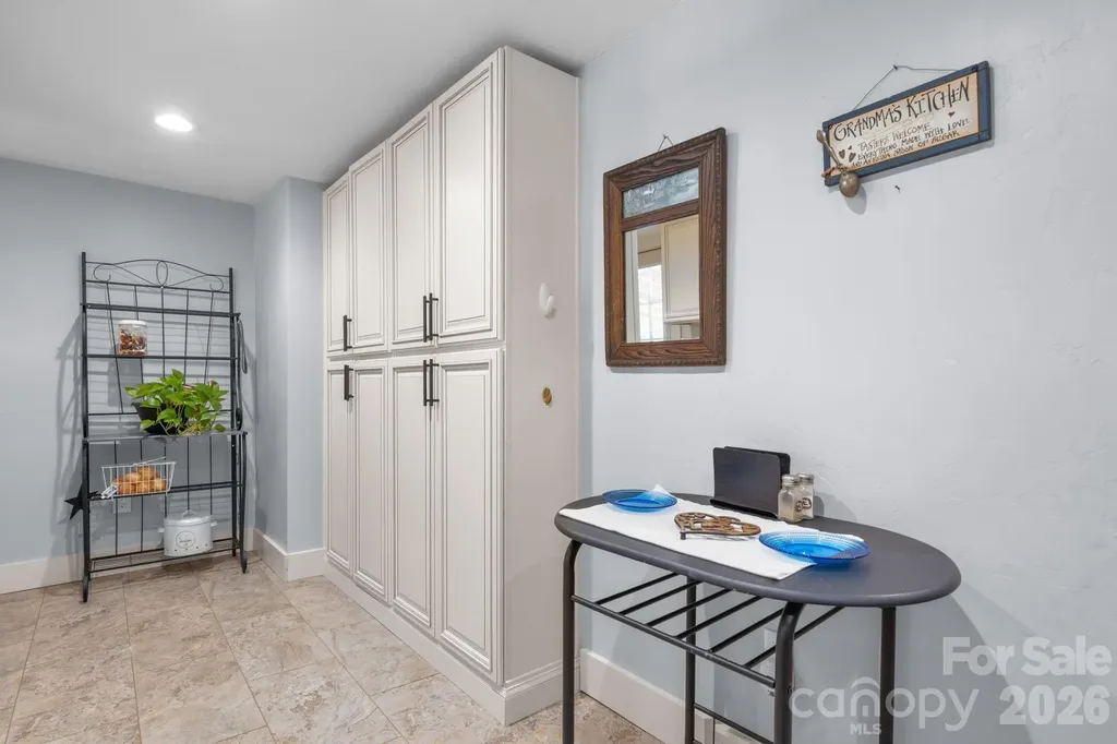 3084 W Main Street Claremont NC 28610