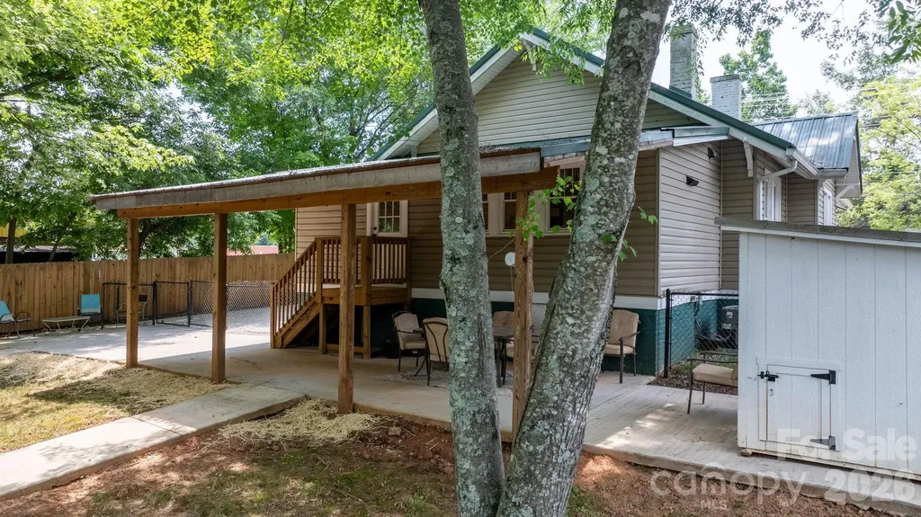3084 W Main Street Claremont NC 28610
