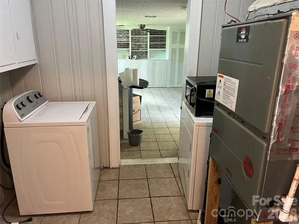 2171 6th Street NE Hickory NC 28601