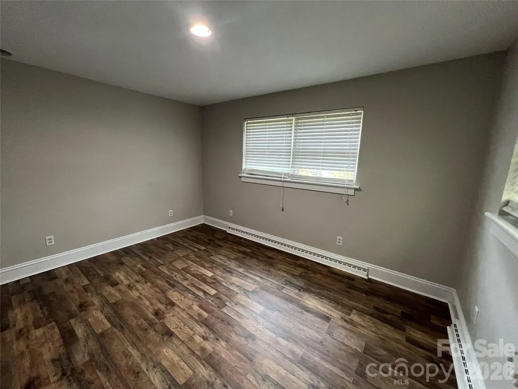 2171 6th Street NE Hickory NC 28601