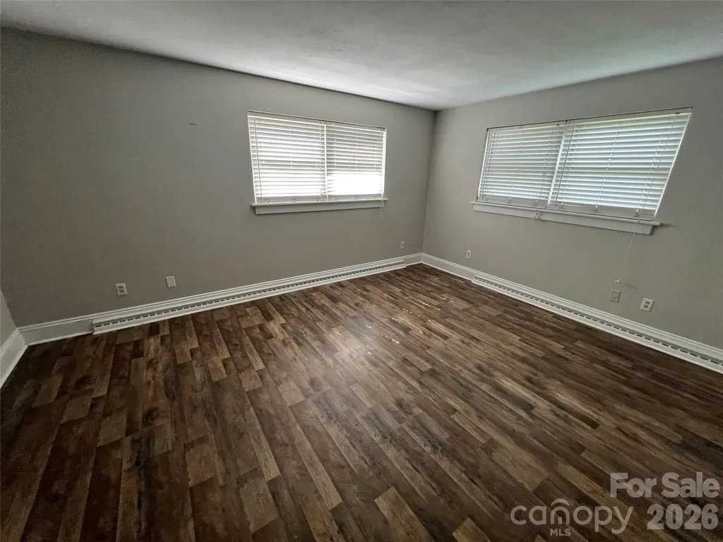 2171 6th Street NE Hickory NC 28601