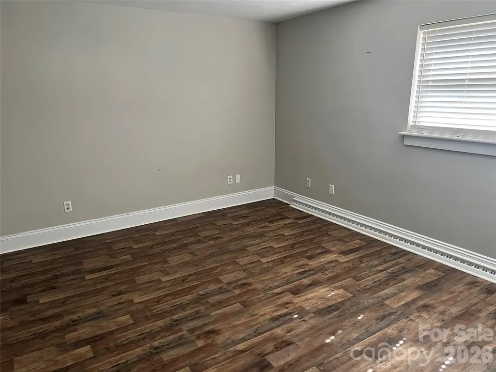 2171 6th Street NE Hickory NC 28601