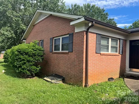 2171 6th Street NE Hickory NC 28601