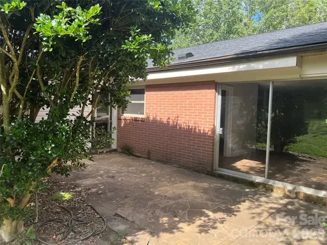 2171 6th Street NE Hickory NC 28601