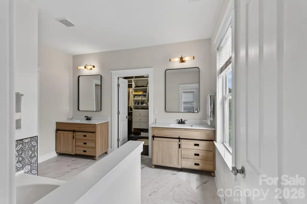 10102 Tolleson Avenue Charlotte NC 28277
