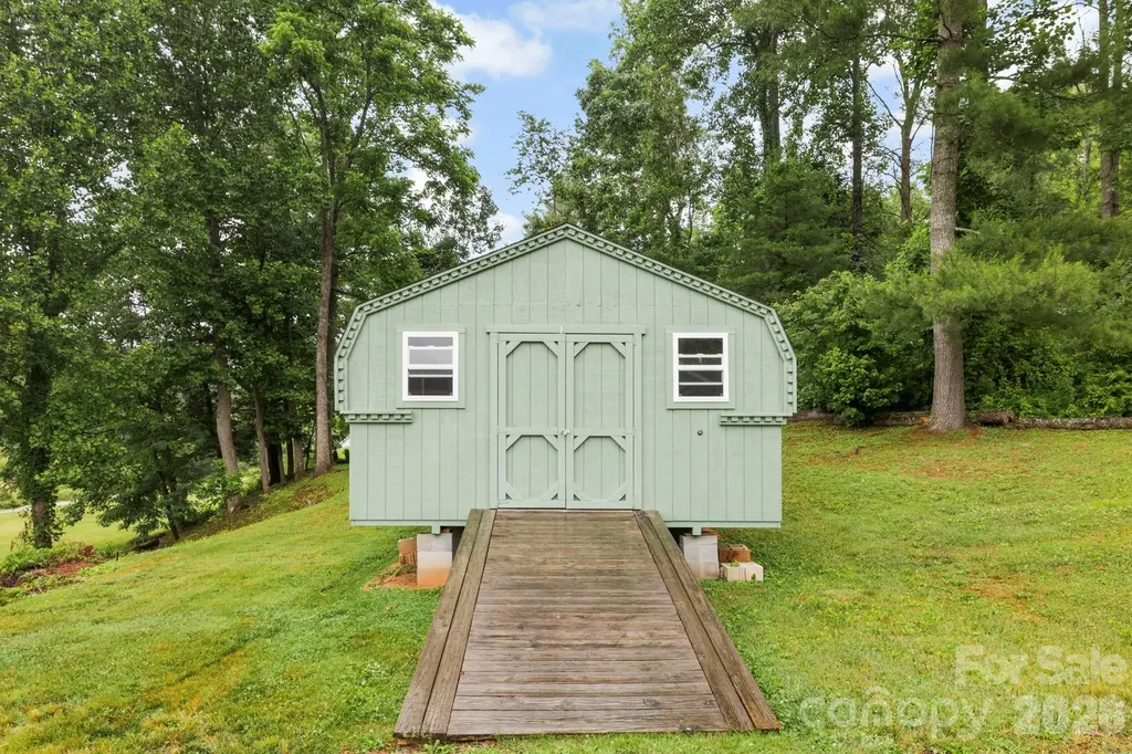 135 Herron Cove Road Weaverville NC 28787