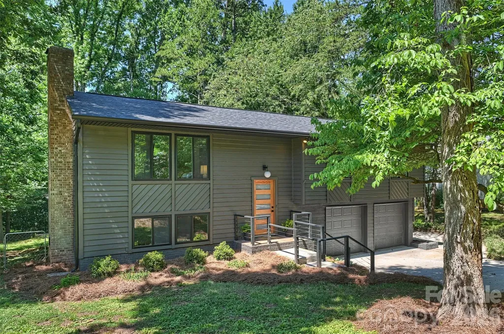 7323 Rollingridge Drive Charlotte NC 28211