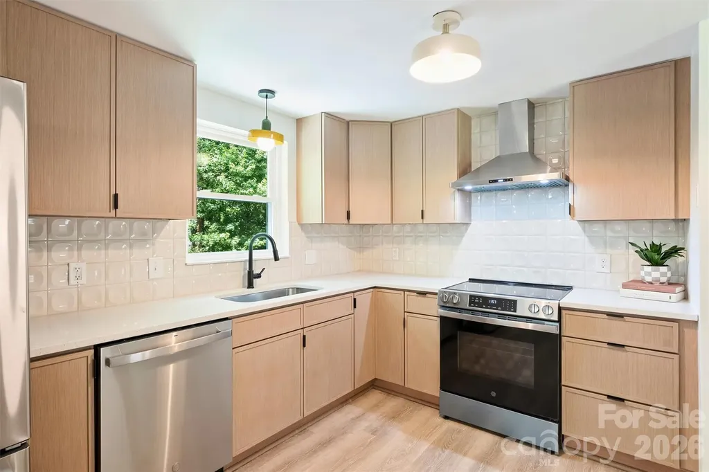 7323 Rollingridge Drive Charlotte NC 28211