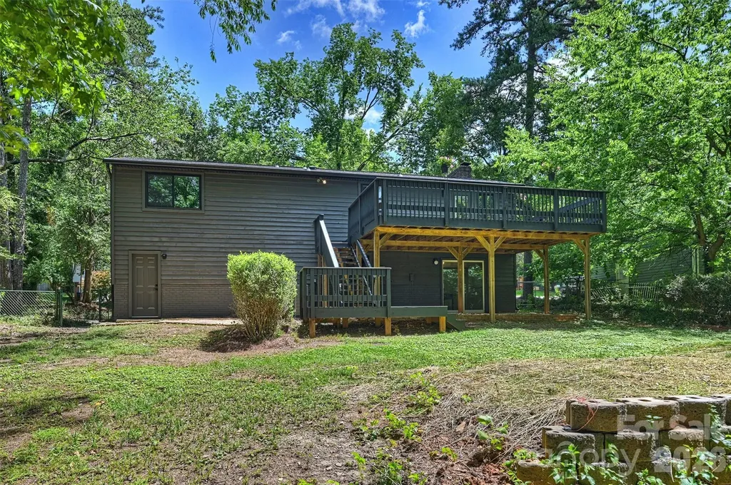 7323 Rollingridge Drive Charlotte NC 28211