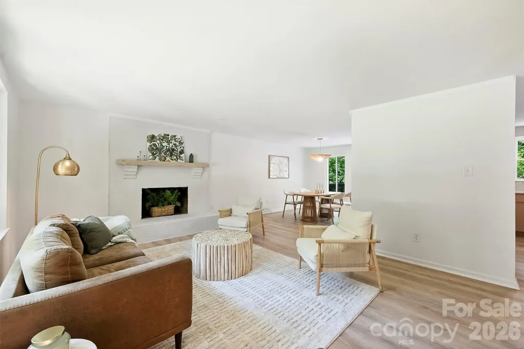7323 Rollingridge Drive Charlotte NC 28211