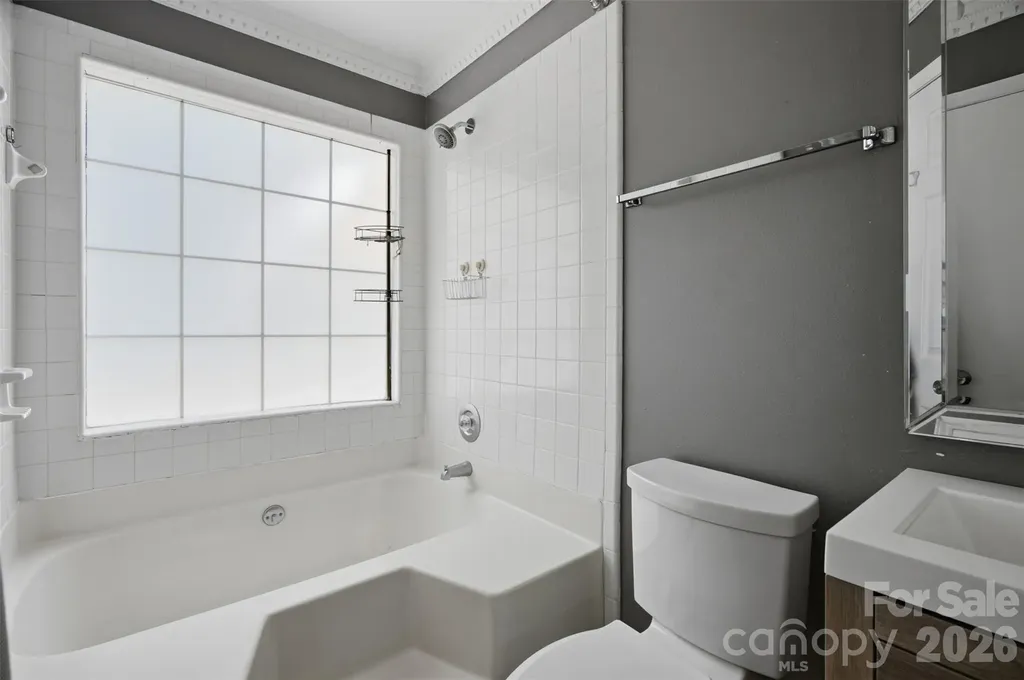 8345 Houndstooth Drive Charlotte NC 28227