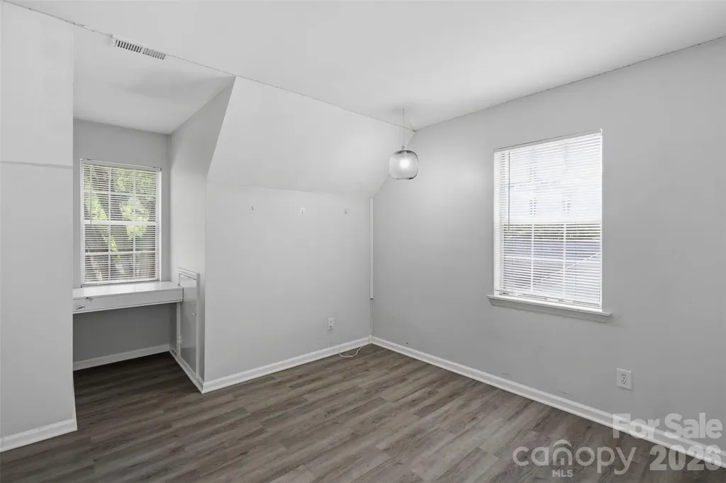 8345 Houndstooth Drive Charlotte NC 28227