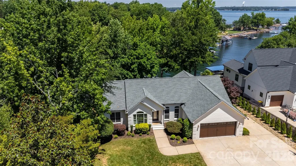 7559 Rabbit Circle Denver NC 28037