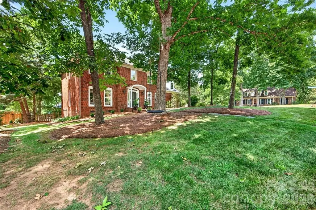 10300 Ben Franklin Court Charlotte NC 28277