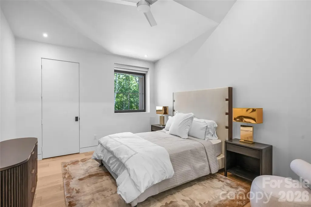 140 Panther Summit Drive Lake Toxaway NC 28747