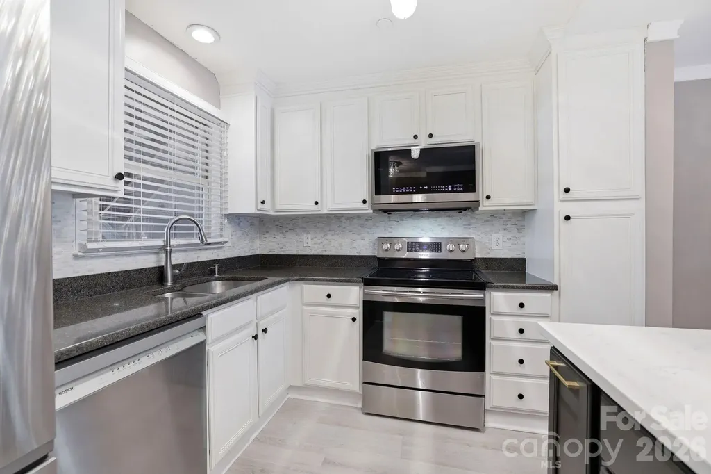 9817 Emerald Point Drive Charlotte NC 28278