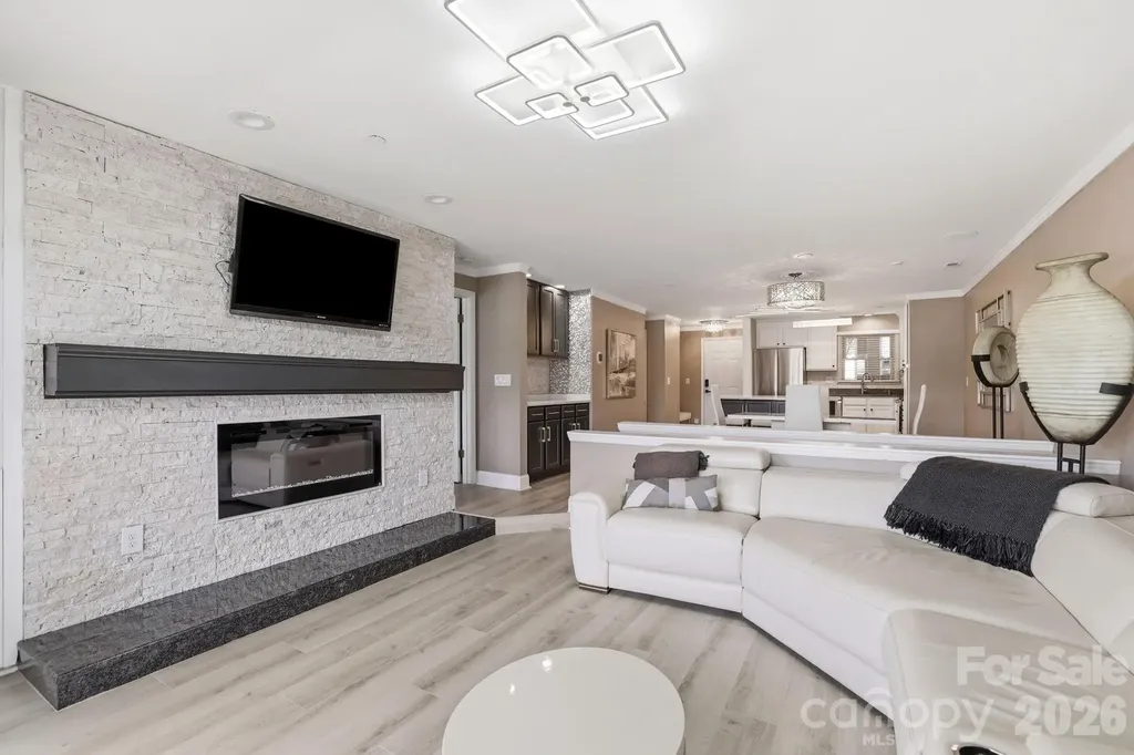 9817 Emerald Point Drive Charlotte NC 28278