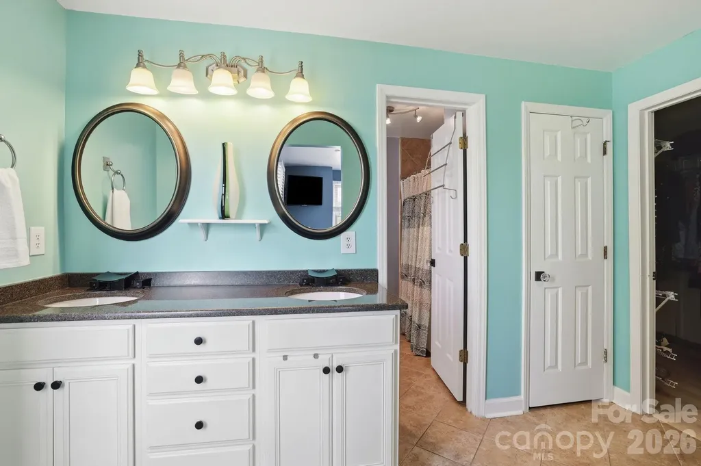9817 Emerald Point Drive Charlotte NC 28278