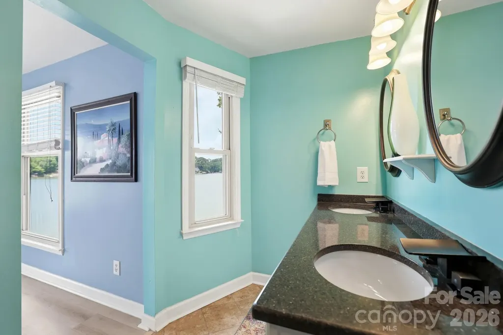 9817 Emerald Point Drive Charlotte NC 28278