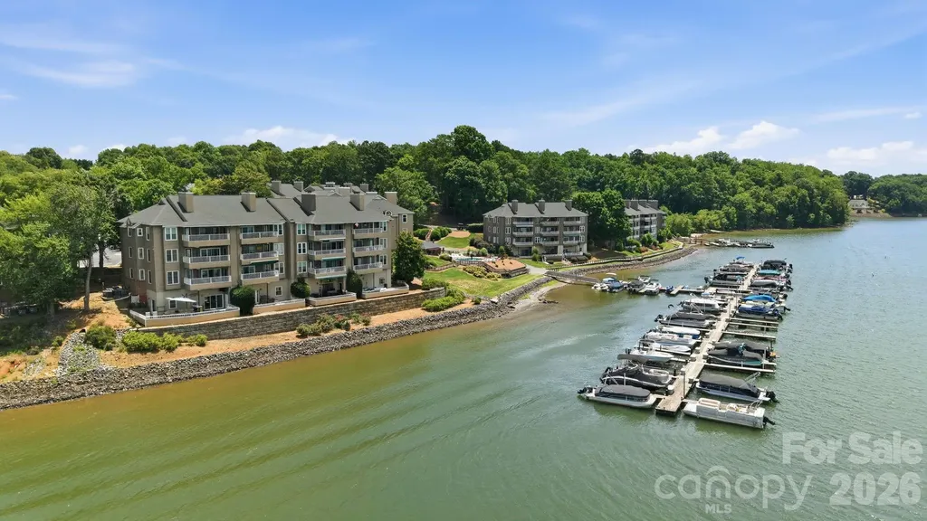 9817 Emerald Point Drive Charlotte NC 28278