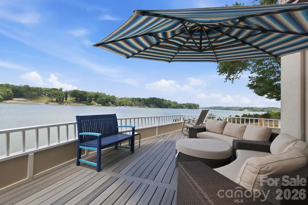 9817 Emerald Point Drive Charlotte NC 28278