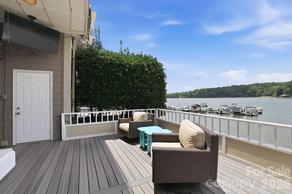 9817 Emerald Point Drive Charlotte NC 28278