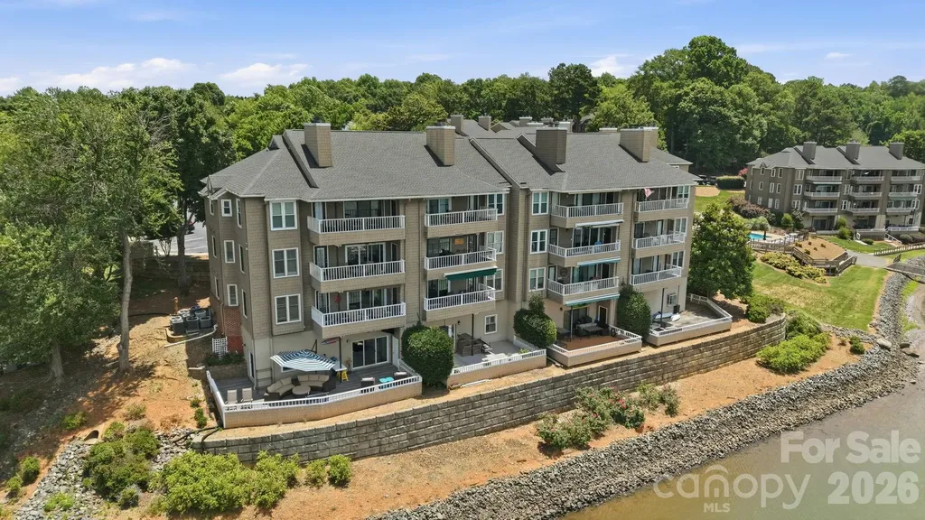 9817 Emerald Point Drive Charlotte NC 28278