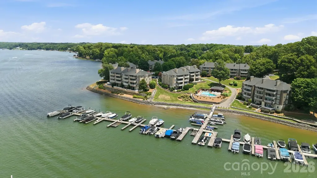 9817 Emerald Point Drive Charlotte NC 28278