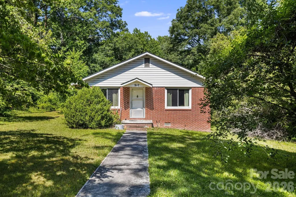 917 Fassifern Court Hendersonville NC 28791
