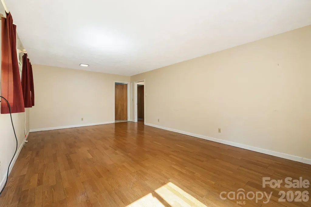 917 Fassifern Court Hendersonville NC 28791